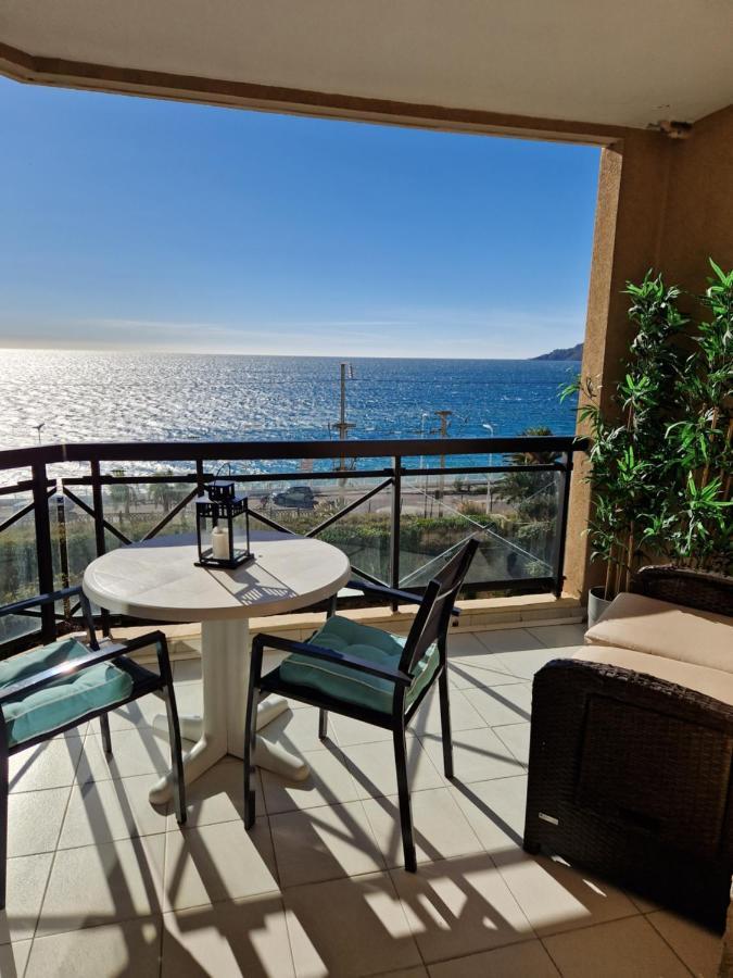 Villa Maupassant Bord De Mer Кан Екстериор снимка